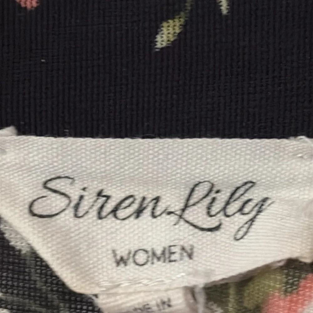 Button down - Picture 2 of 6